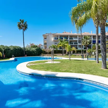 Lovely 2-bed 10 Mins Walk From Puerto Banus