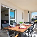Lovely 2-bed 10 Mins Walk From Puerto Banus *