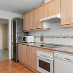 Lovely 2-bed 10 Mins Walk From Puerto Banus *