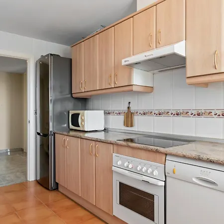 Lovely 2-bed 10 Mins Walk From Puerto Banus *