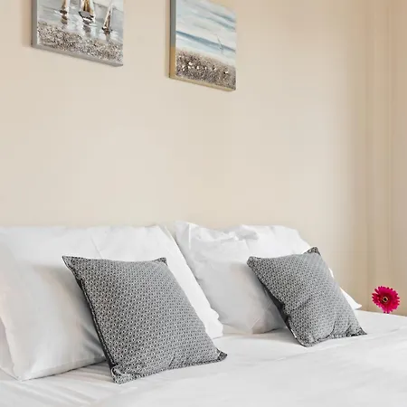 Lovely 2-bed 10 Mins Walk From Puerto Banus